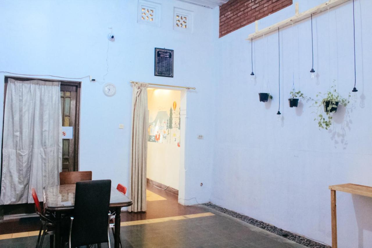 Simplycity Hostel Syariah バンドゥン エクステリア 写真