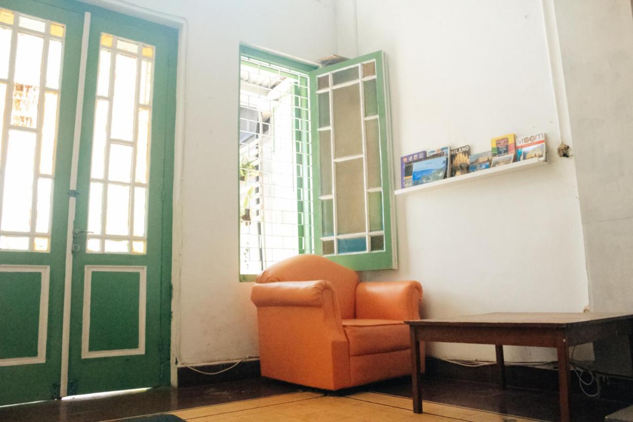 Simplycity Hostel Syariah バンドゥン エクステリア 写真